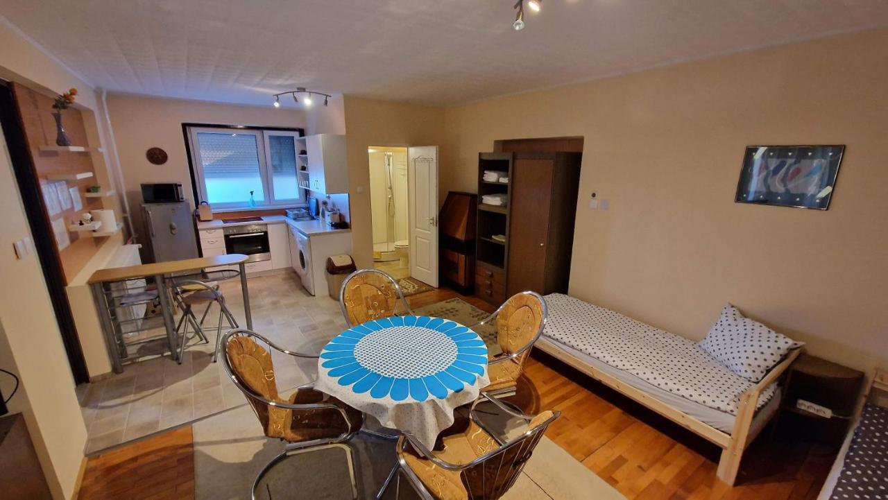 Friendly Apartment In The Suburb. Βουδαπέστη Εξωτερικό φωτογραφία